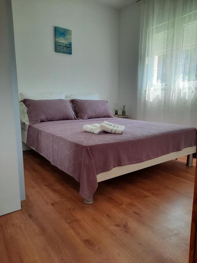 Bella Vista Appartement Komarna Buitenkant foto