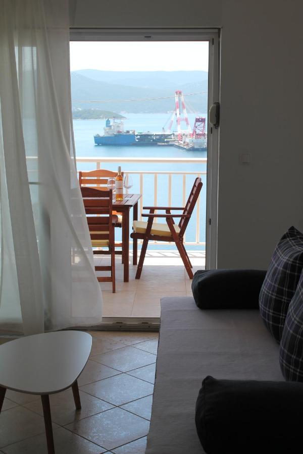 Bella Vista Appartement Komarna Buitenkant foto