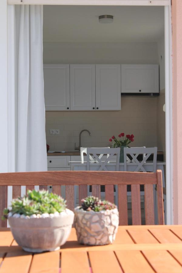 Bella Vista Appartement Komarna Buitenkant foto