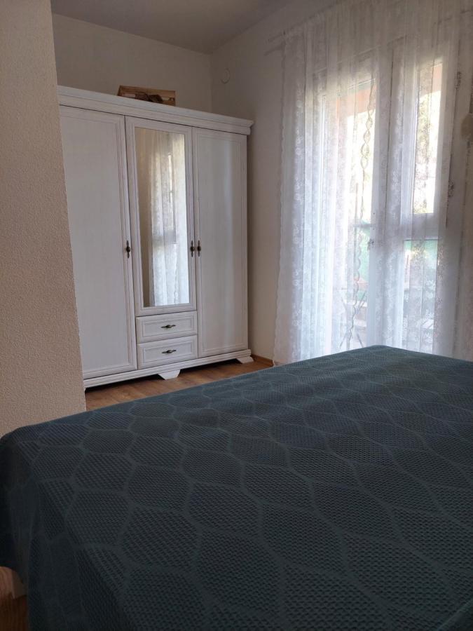 Bella Vista Appartement Komarna Buitenkant foto