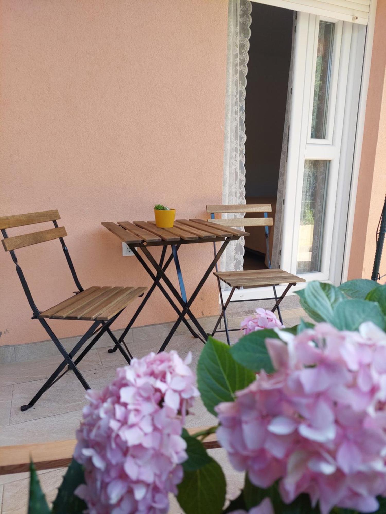 Bella Vista Appartement Komarna Buitenkant foto